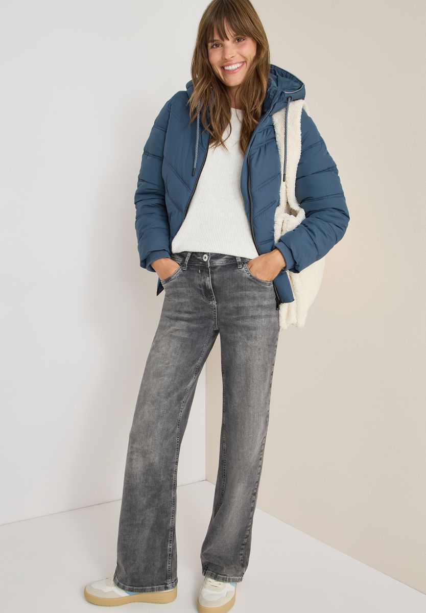 Steppjacke mit Kapuze