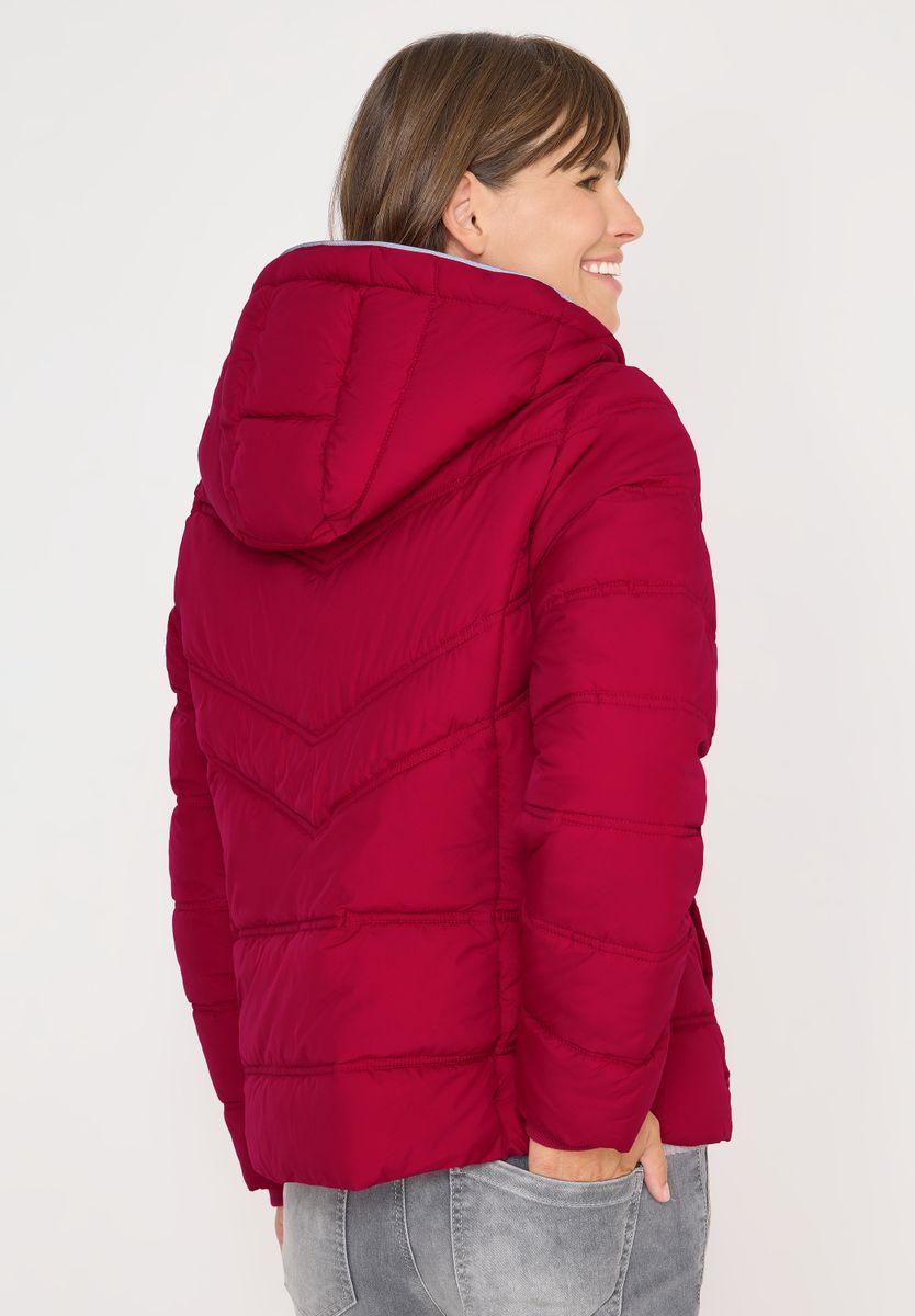 Steppjacke mit Kapuze