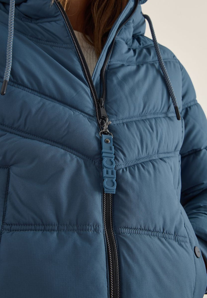 Steppjacke mit Kapuze