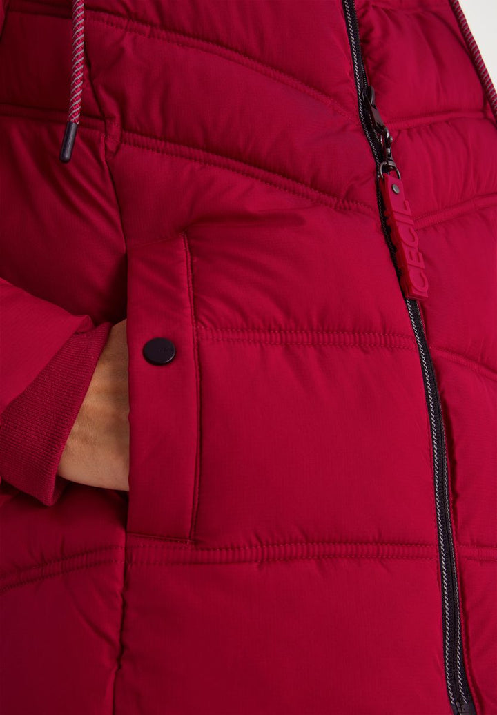 Steppjacke mit Kapuze