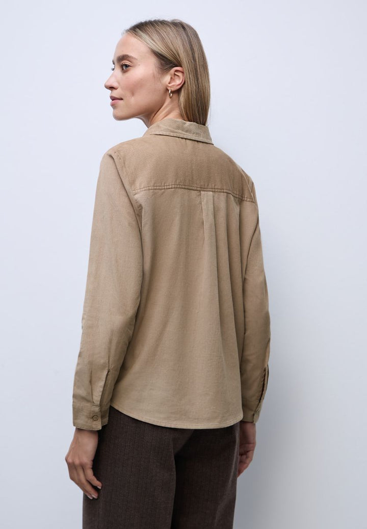 Cordbluse mit Tapedetails