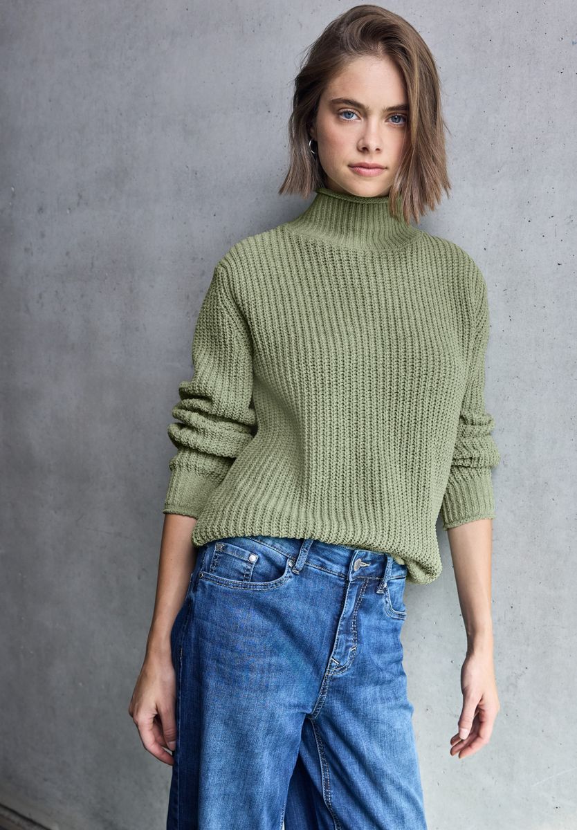 Turtleneck Pullover