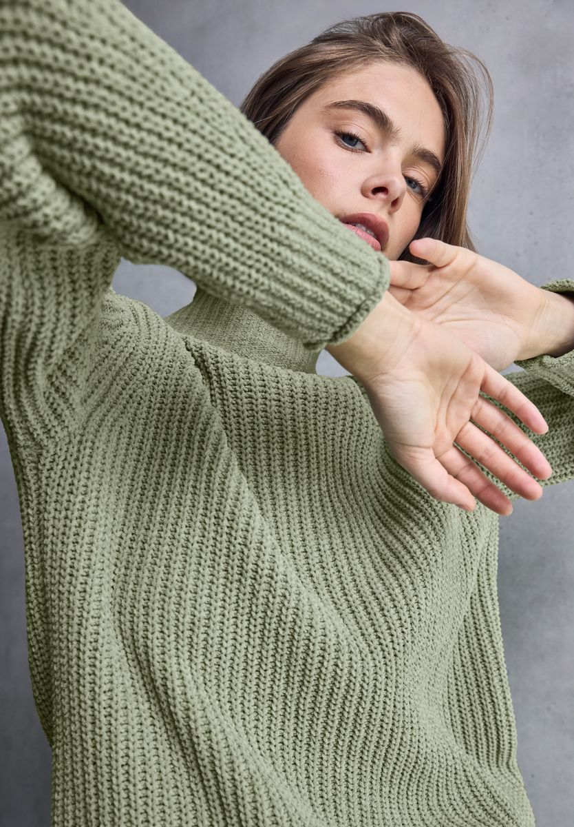 Turtleneck Pullover