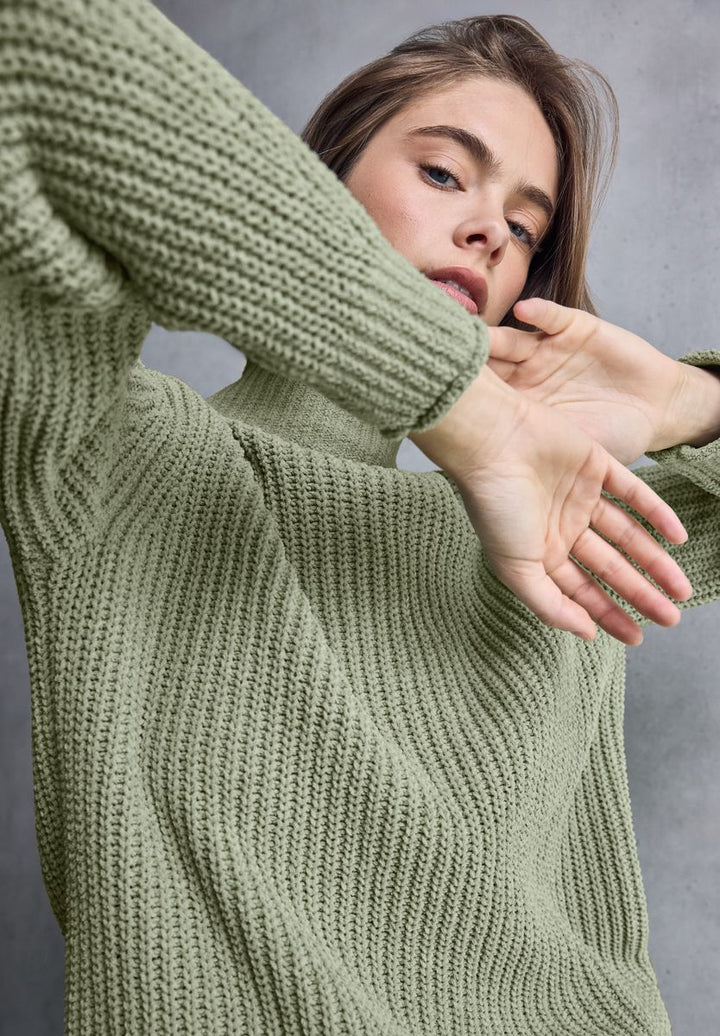 Turtleneck Pullover