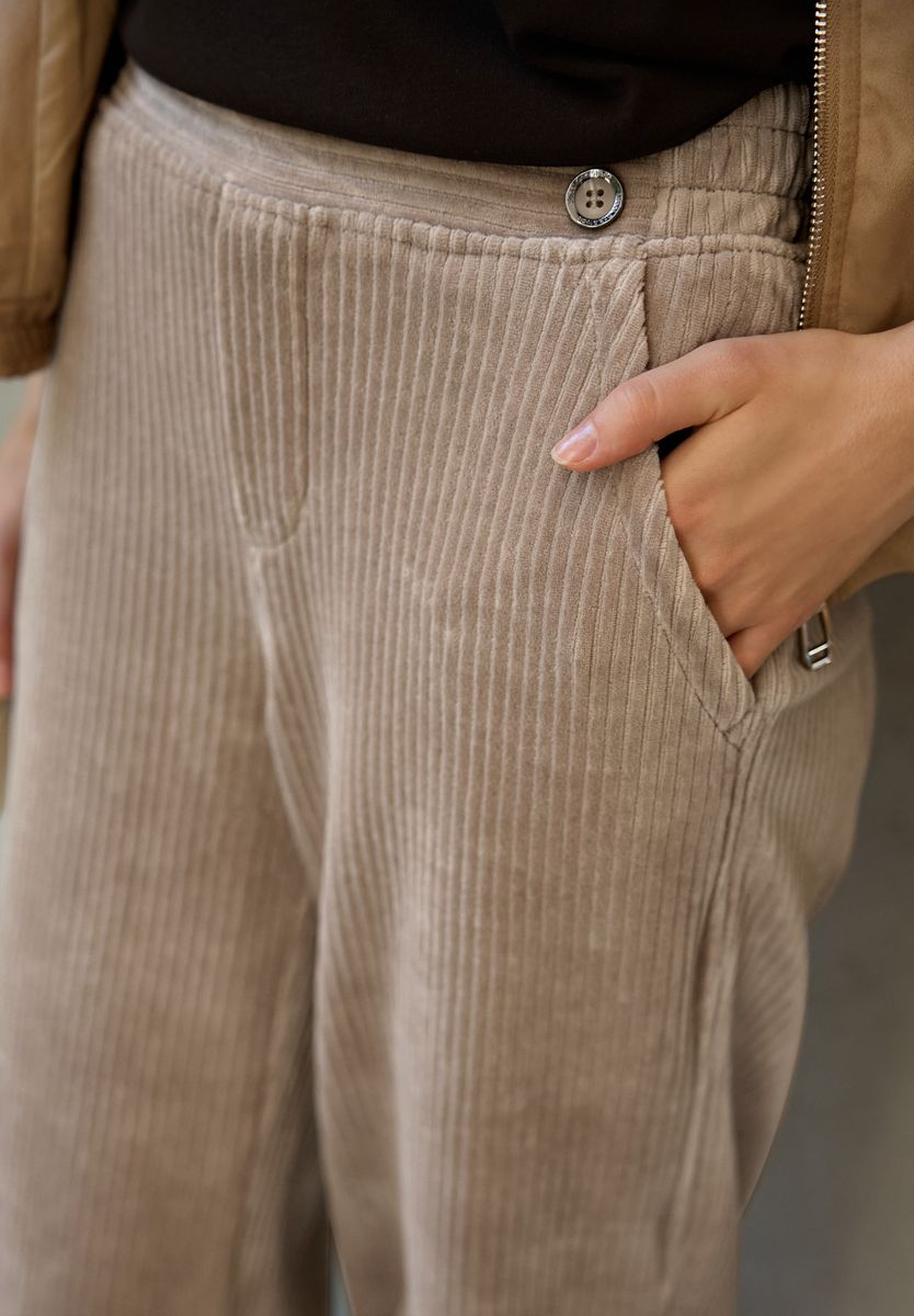 Straight Leg Cordhose