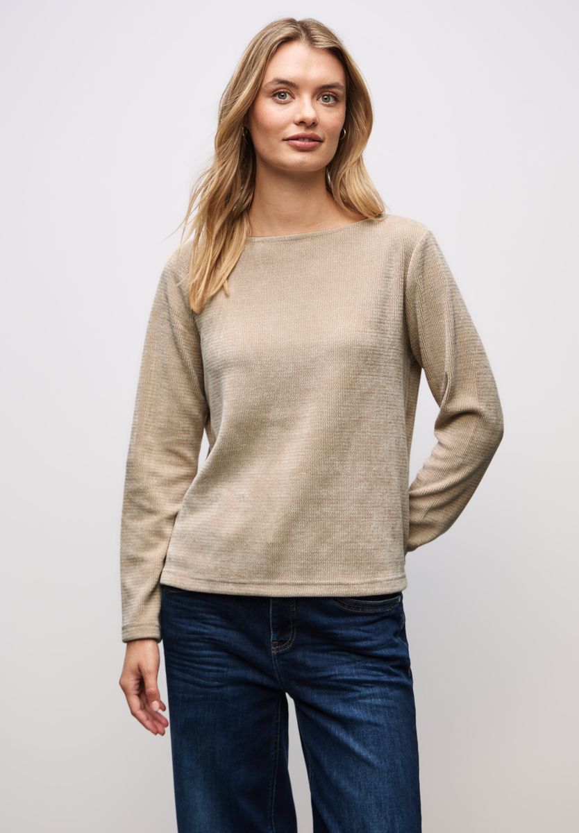 Shirt mit U-Boot-Ausschnitt