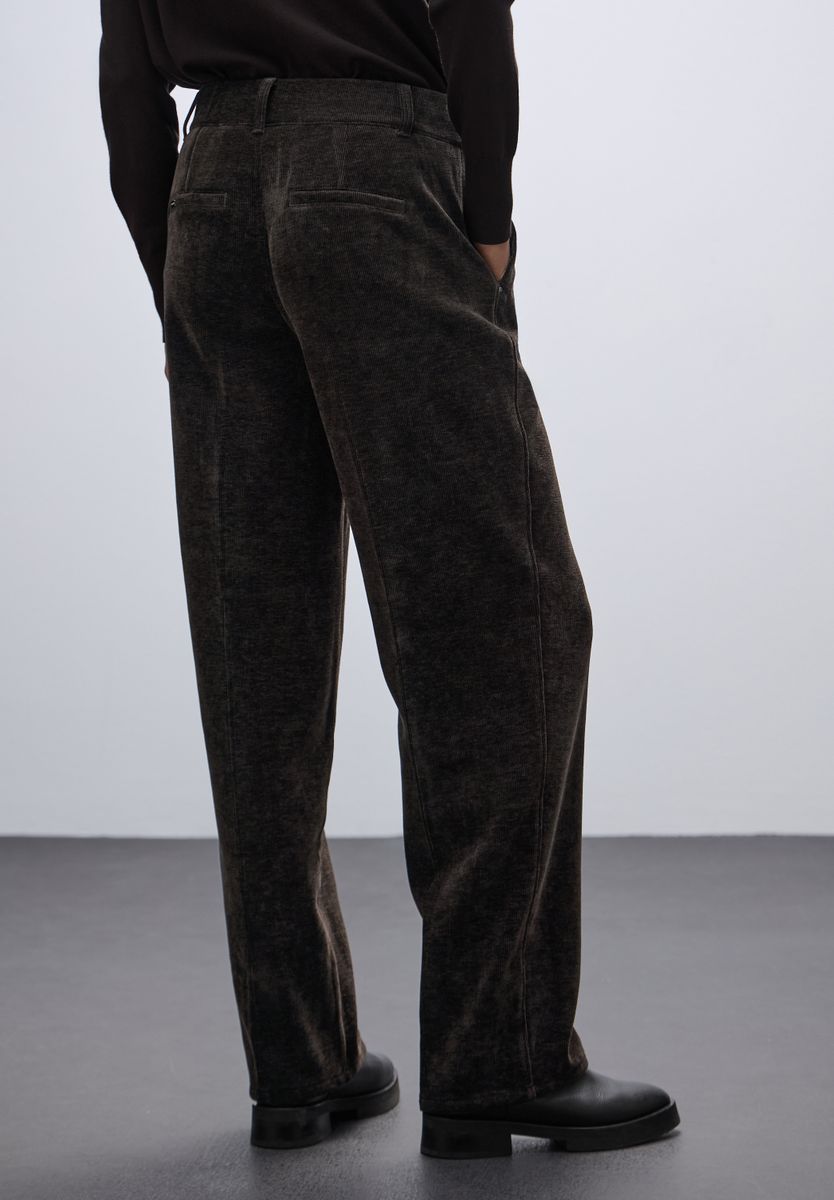Straight Leg Cordhose