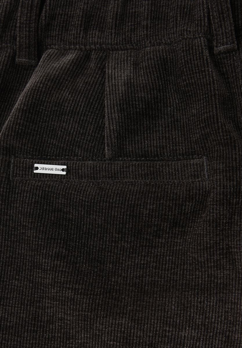 Straight Leg Cordhose