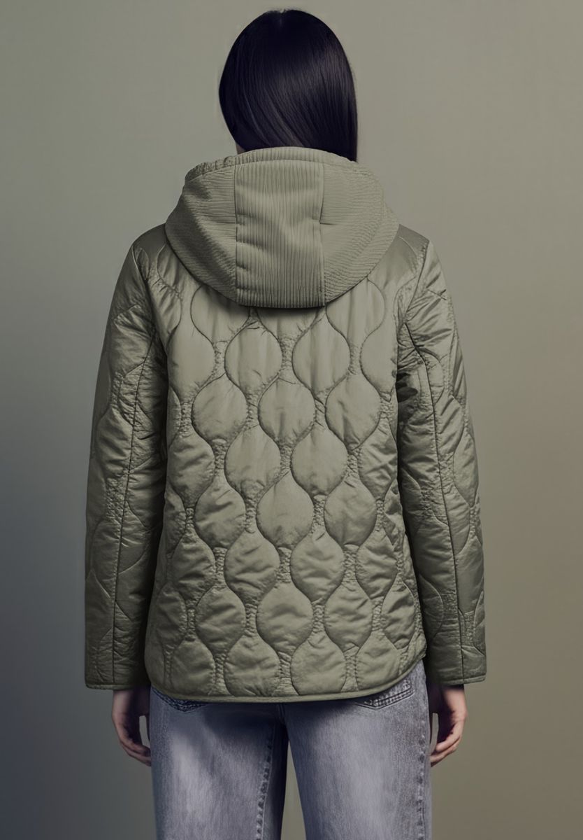Steppjacke mit Kapuze