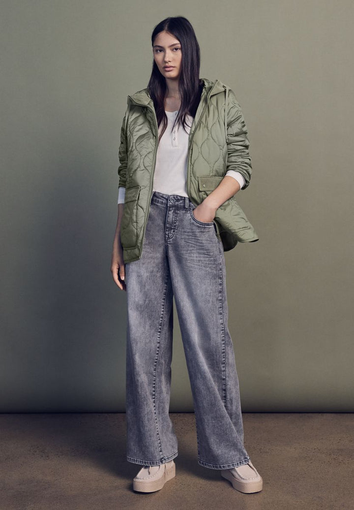 Steppjacke mit Kapuze