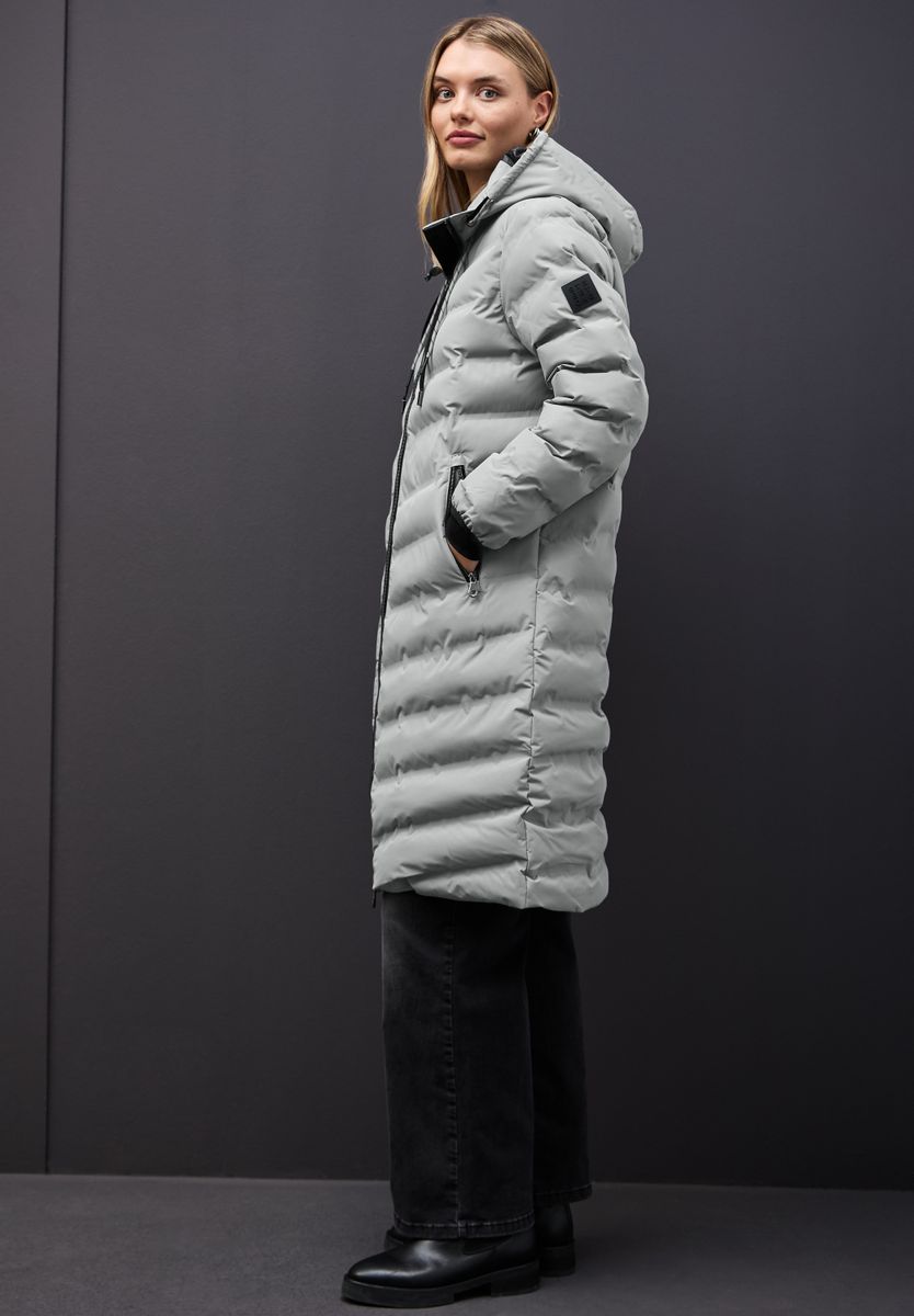 Jacke mit geklebten Nähten