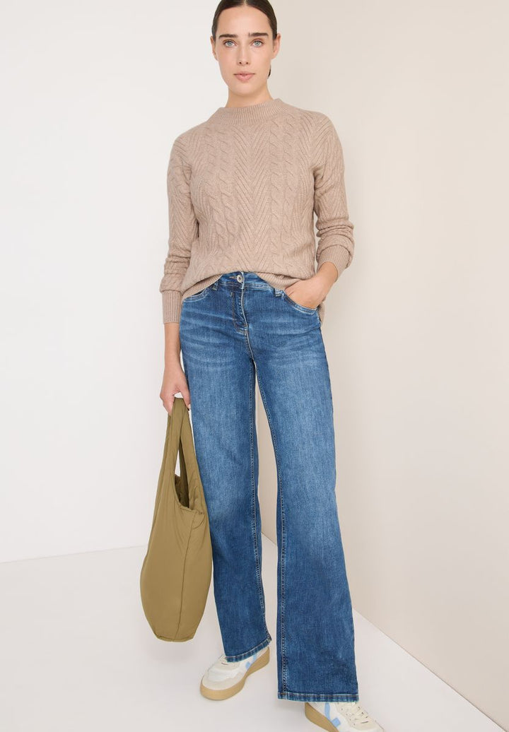 Pullover mit Zopfmuster