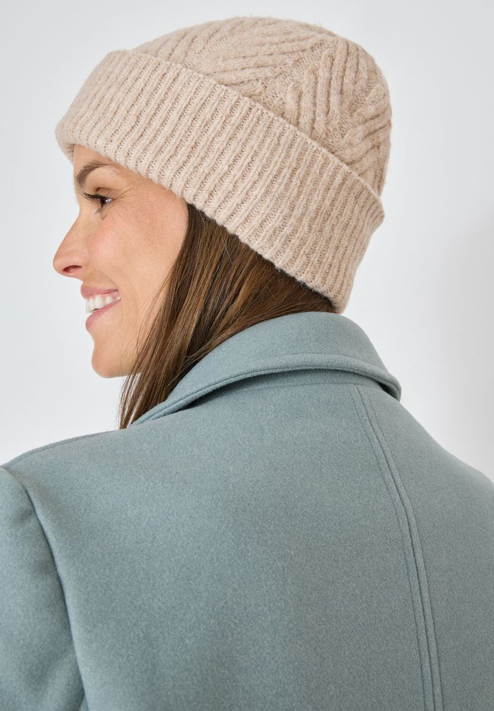 Strickmütze mit Struktur