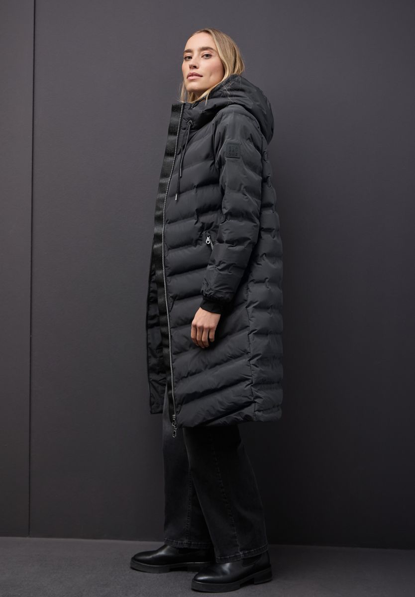 Mantel mit geklebten Nähten