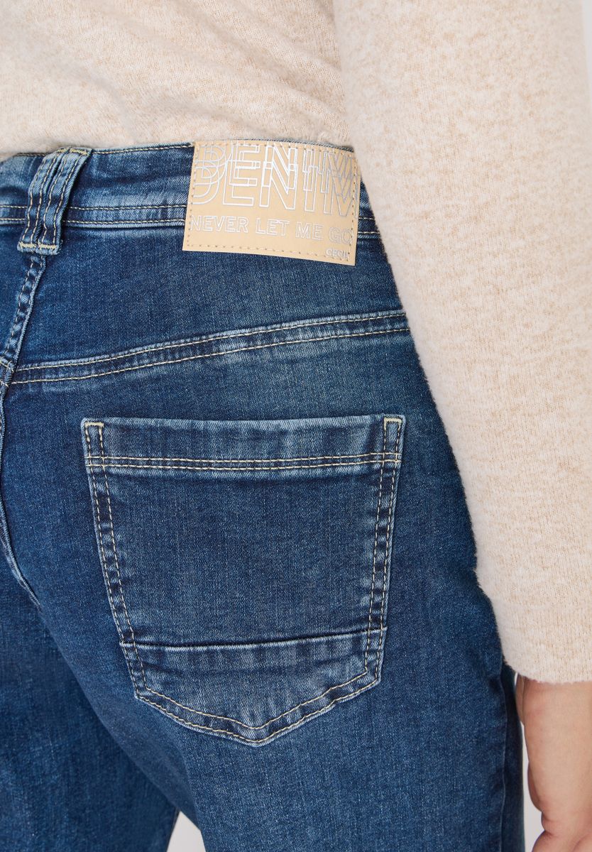 Wide Leg Patch Pocket Jeans