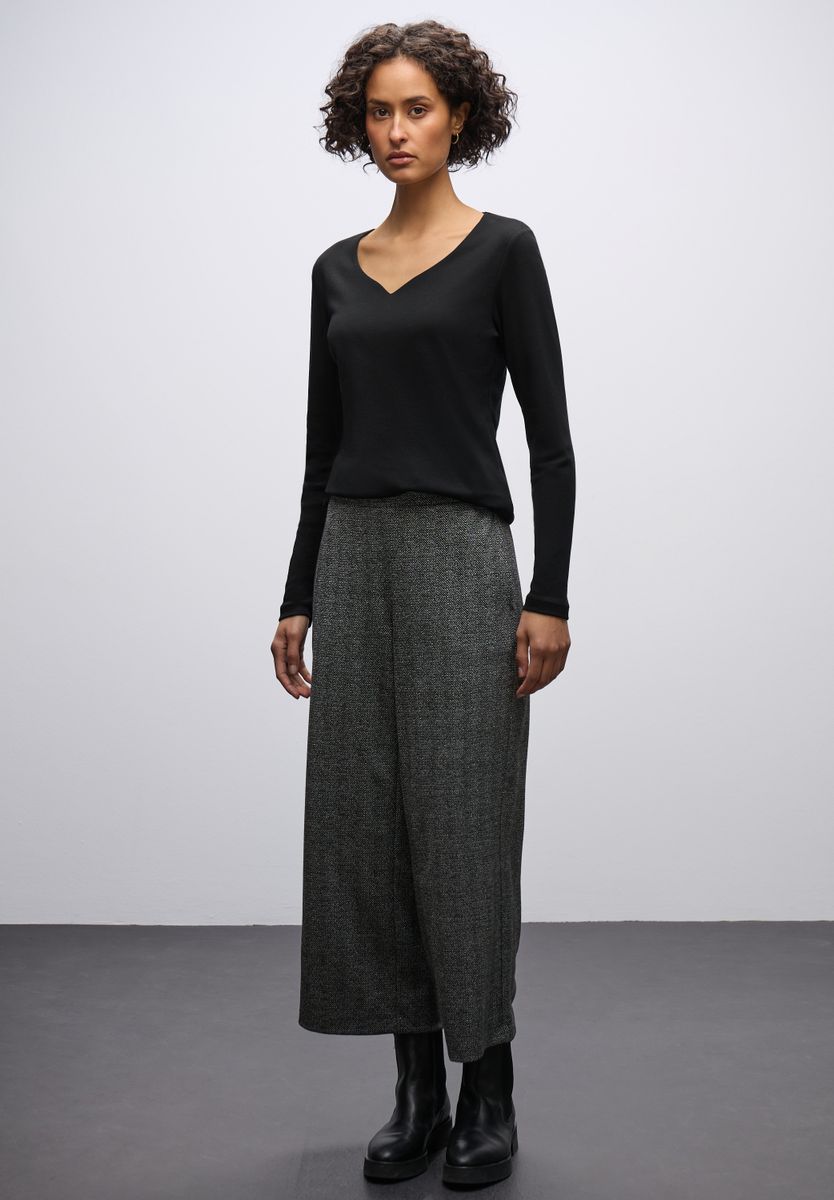 Shirt mit Herzausschnitt