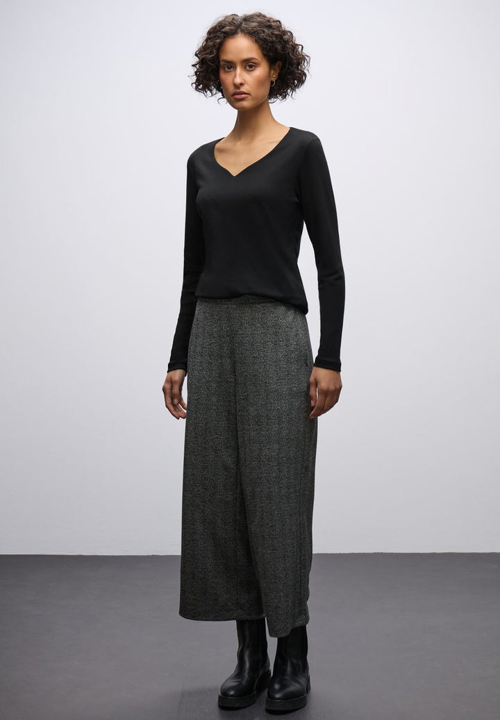 Shirt mit Herzausschnitt