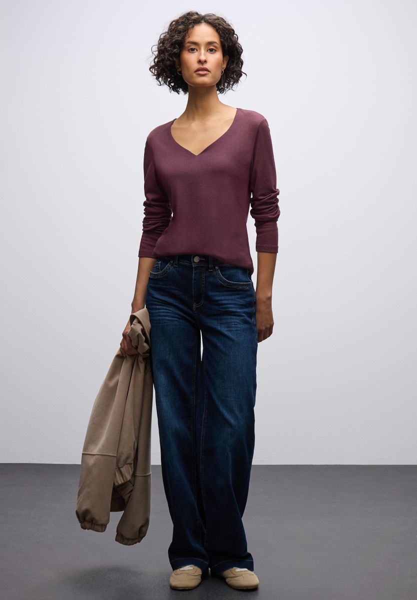 Shirt mit Herzausschnitt