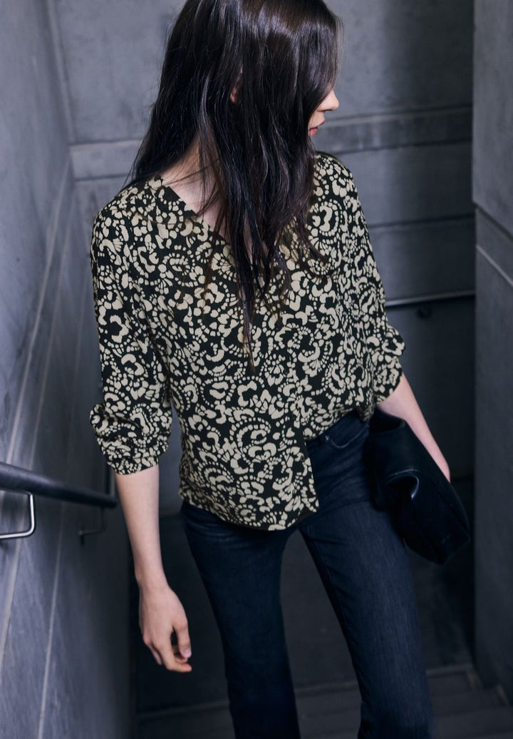 V-Neck Bluse mit Knöpfen