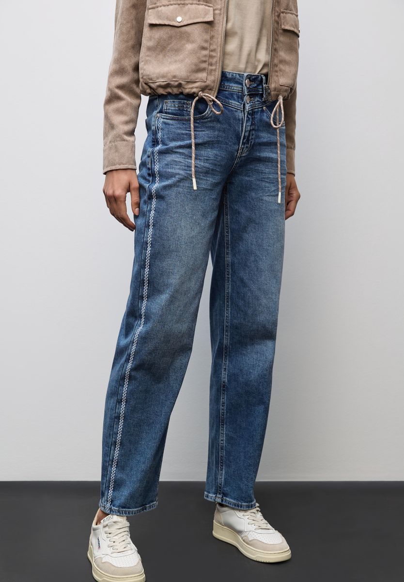 Jeans mit Gallonstreifen