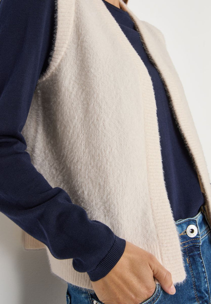 Offene Federgarn Weste