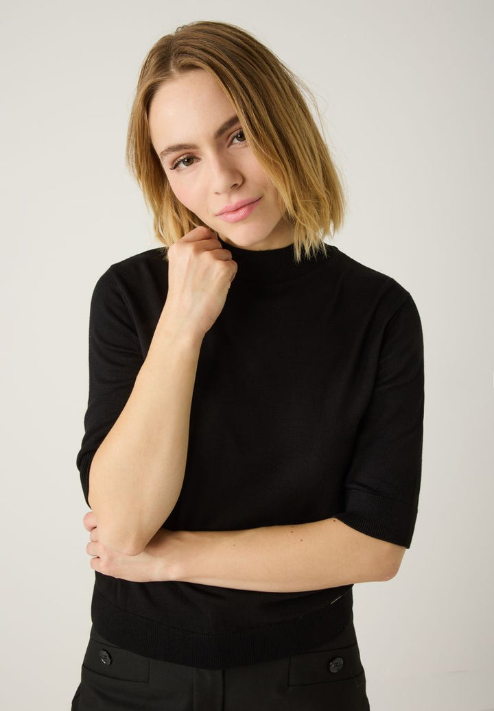 Turtleneck-Pullover mit kurzen Ärmeln