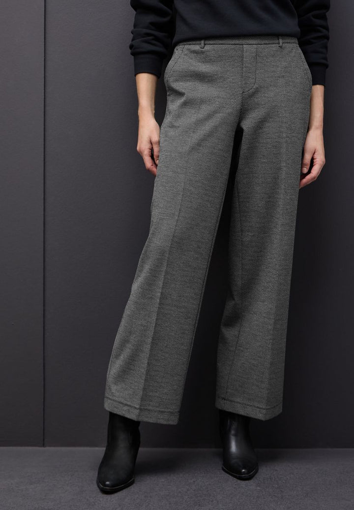 Wide Leg Herringbone Hose