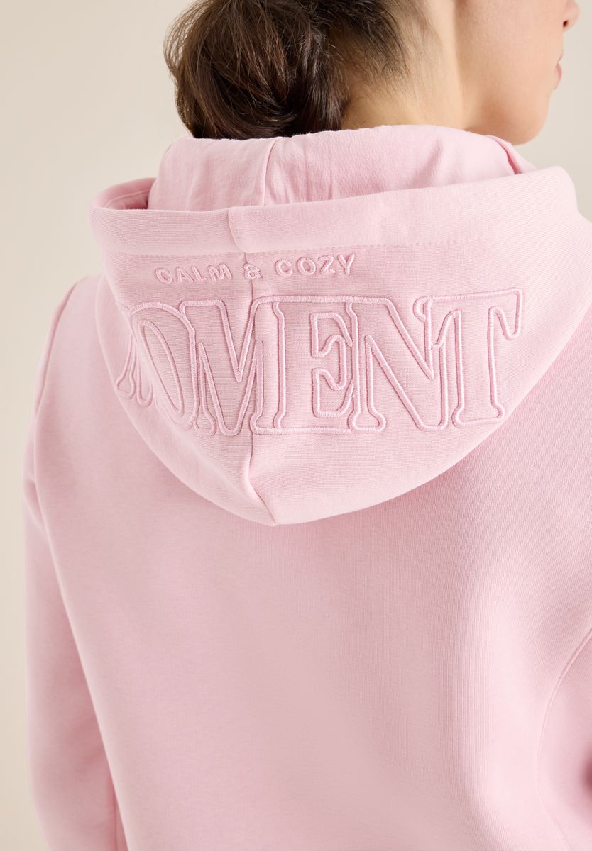 Hoodie mit Stickerei