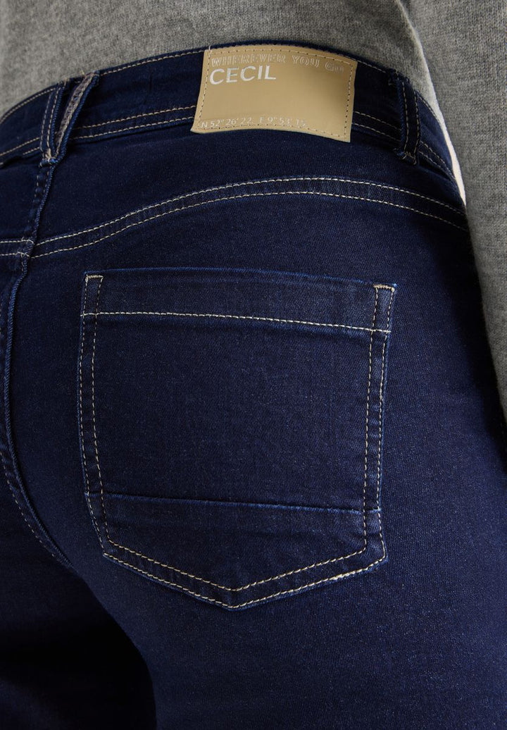 Rinsed Casual Fit Jeans