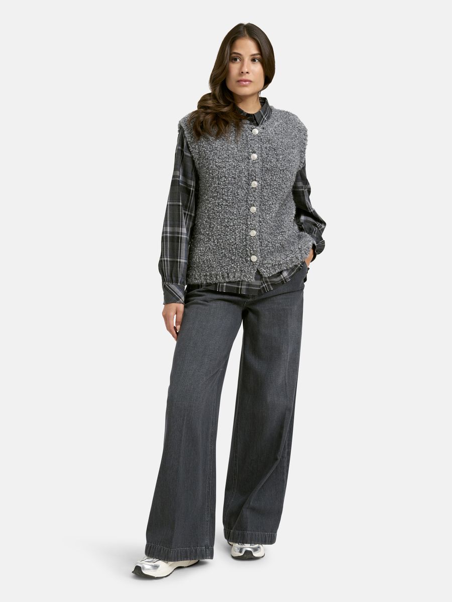 BouclÃ© Knit Vest with Buttons