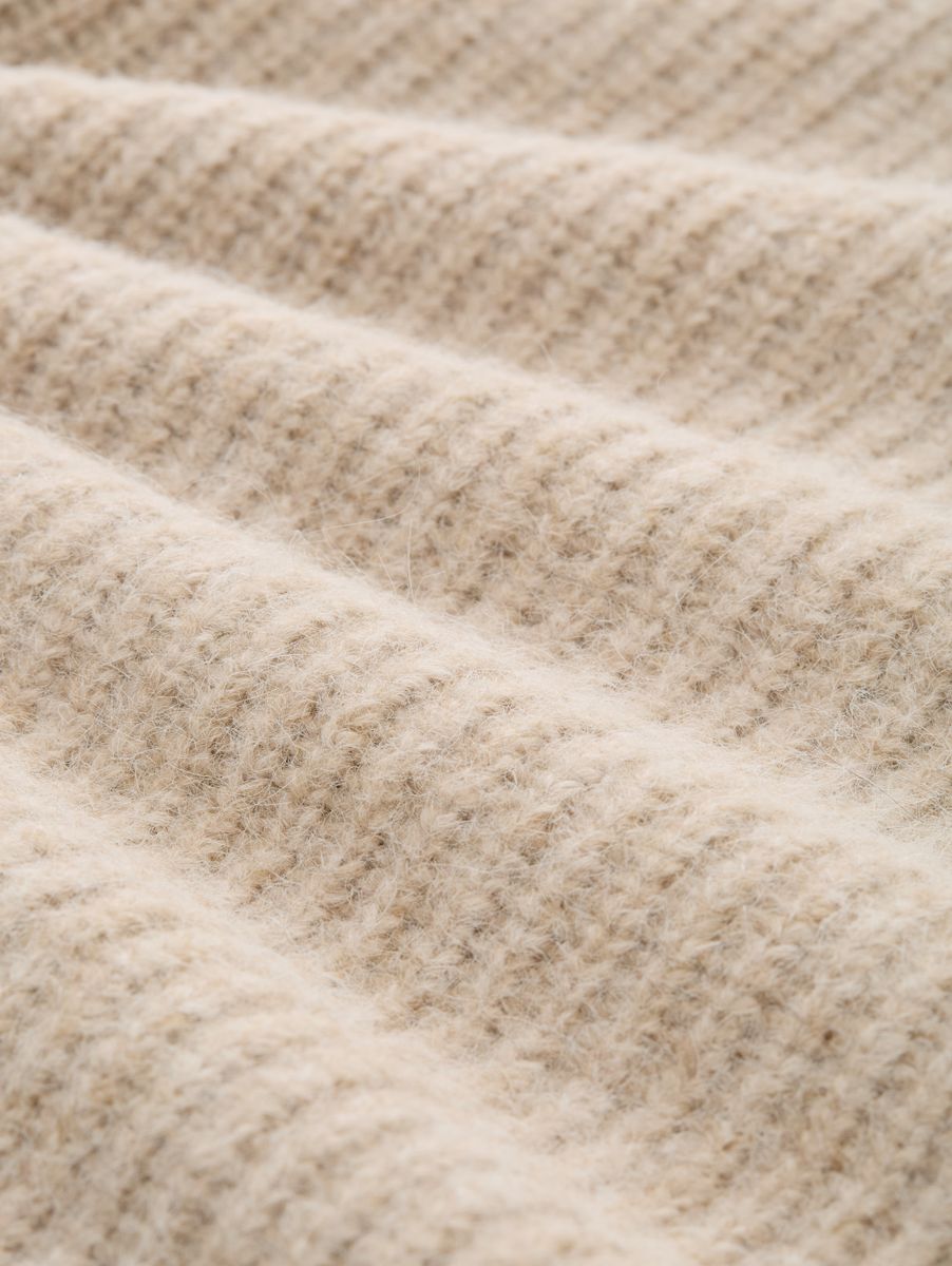 Relaxed Fit Strickpullover mit Stehkragen