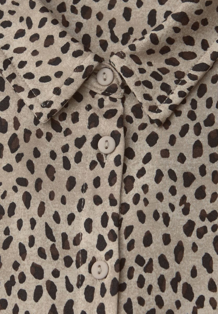 Leo-Shirt mit Hemdkragen