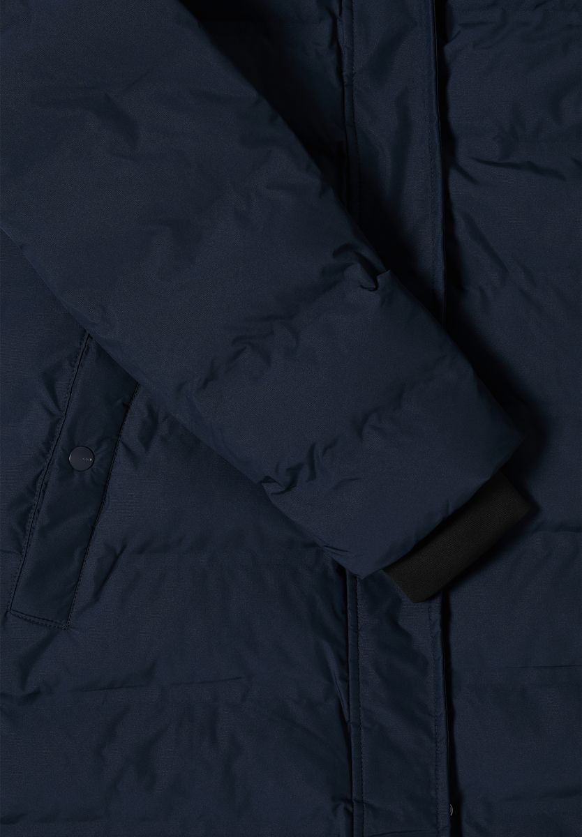 Mantel mit verklebten Nähten