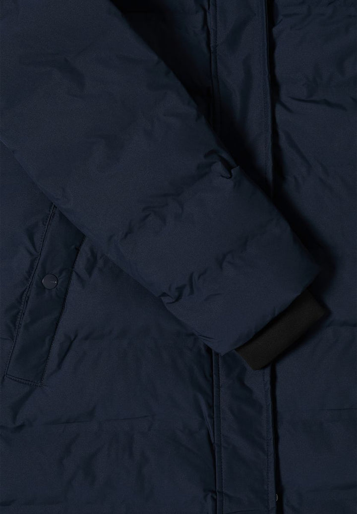 Mantel mit verklebten Nähten