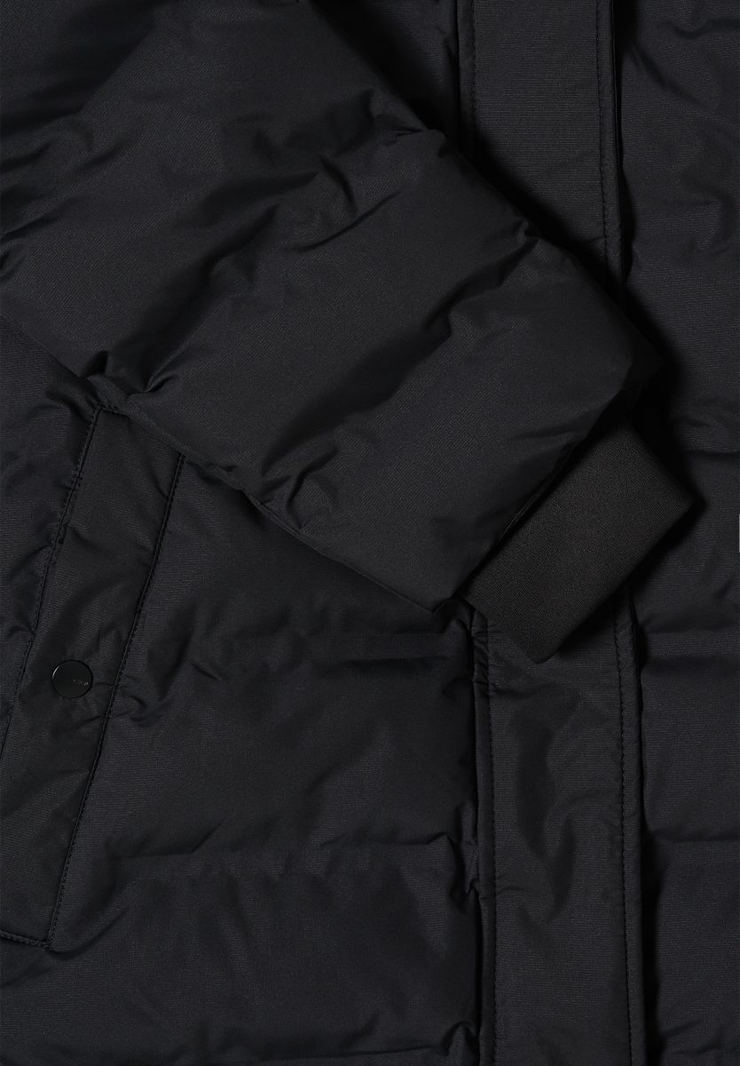 Mantel mit verklebten Nähten