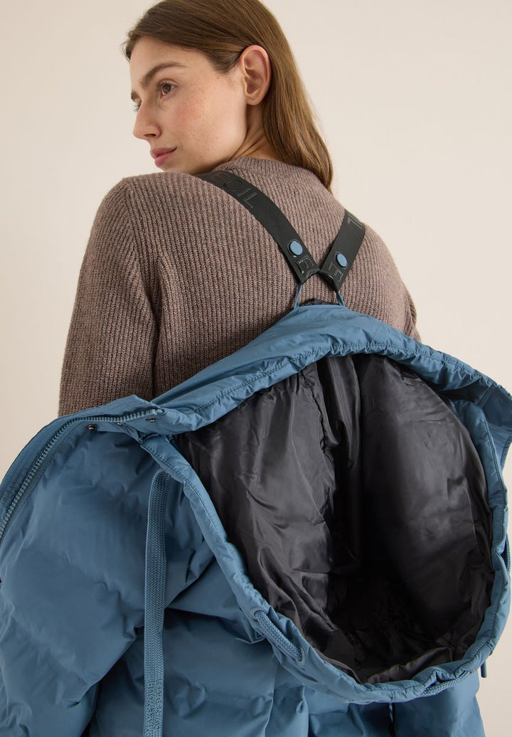 Mantel mit verklebten Nähten