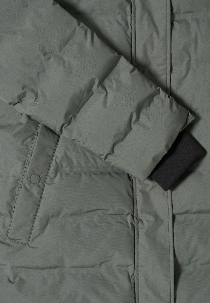 Mantel mit verklebten Nähten