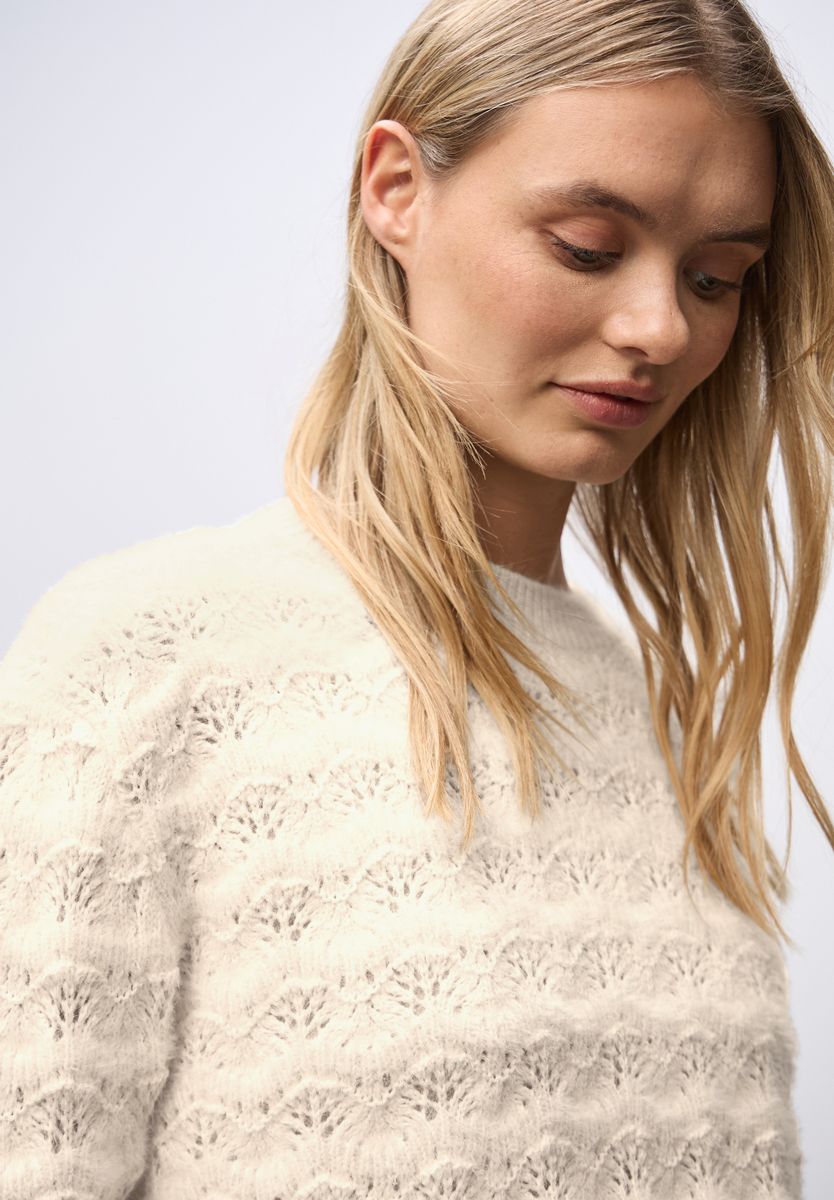 Flauschiger Strukturpullover