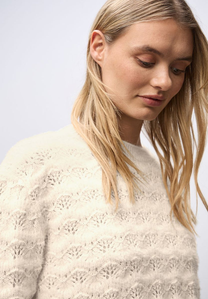 Flauschiger Strukturpullover