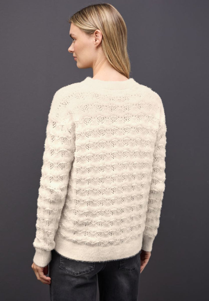 Flauschiger Strukturpullover