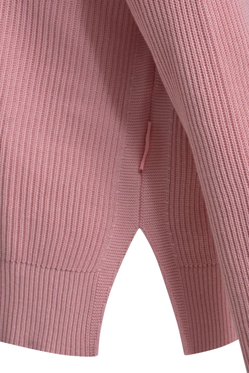 Ribbed Stand collar Pullover