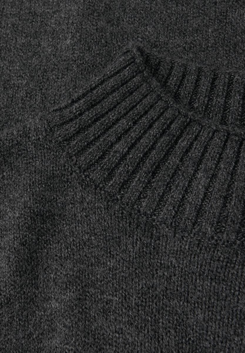 Basic Turtleneck Pullover