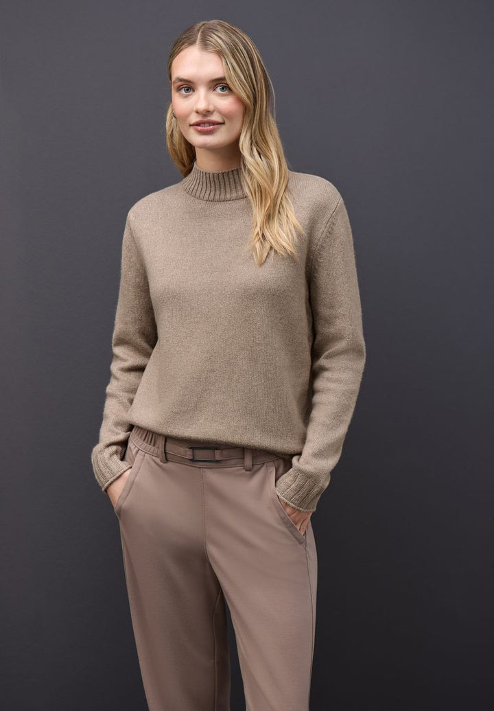 Basic Turtleneck Pullover