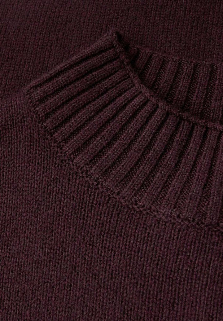 Basic Turtleneck Pullover