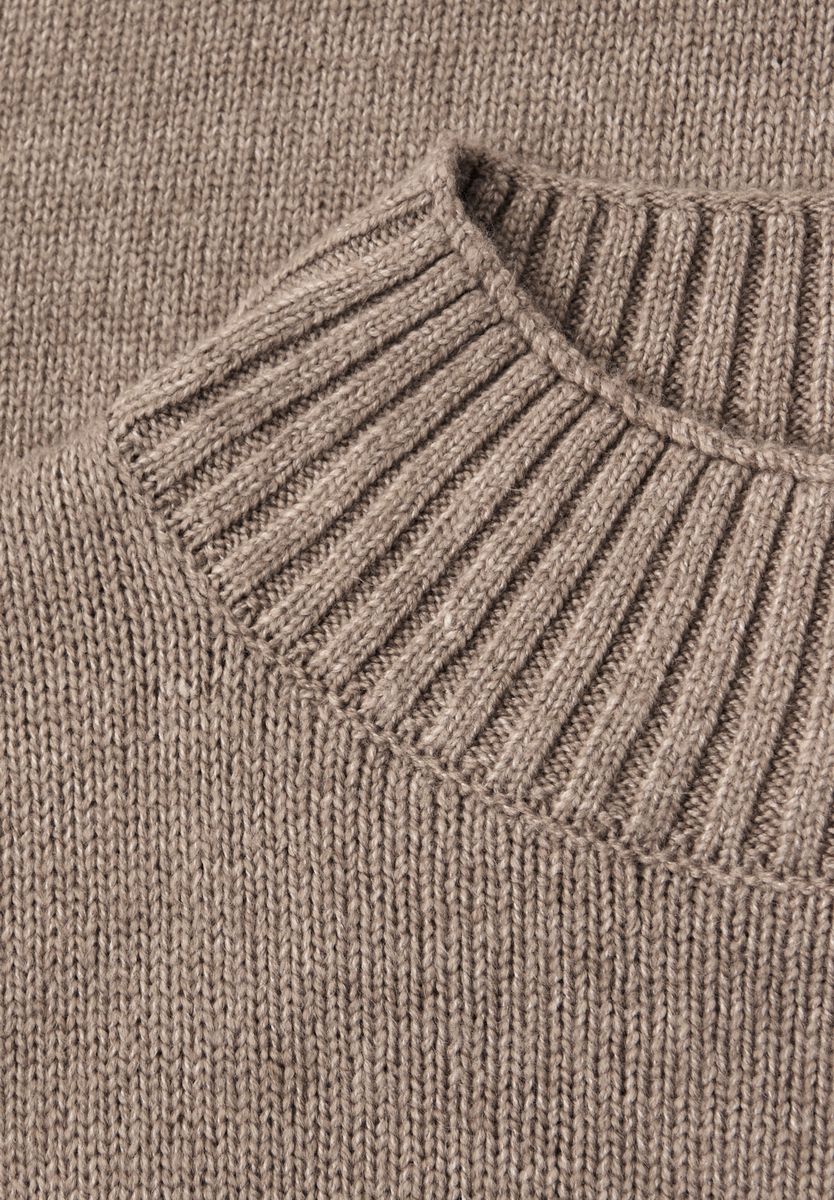 Basic Turtleneck Pullover