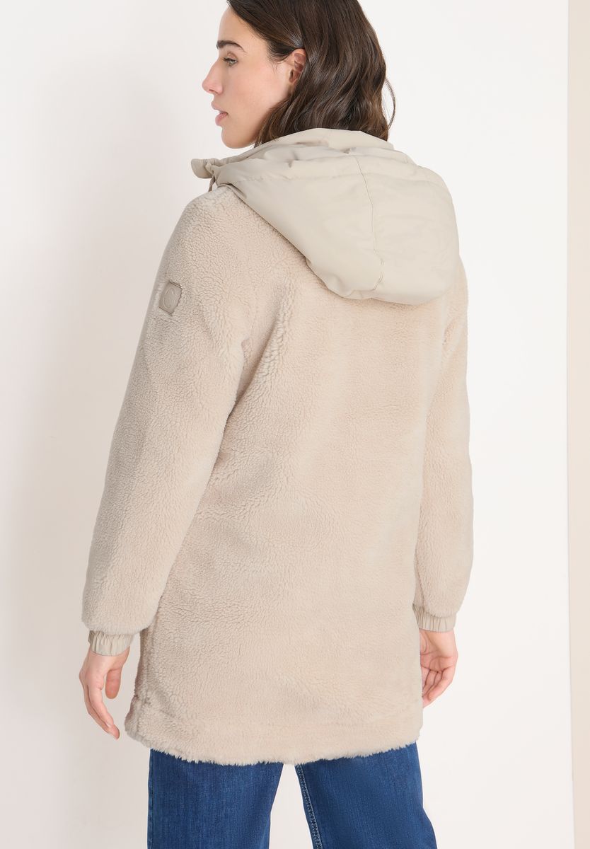 Kuscheliger Teddy-Mantel