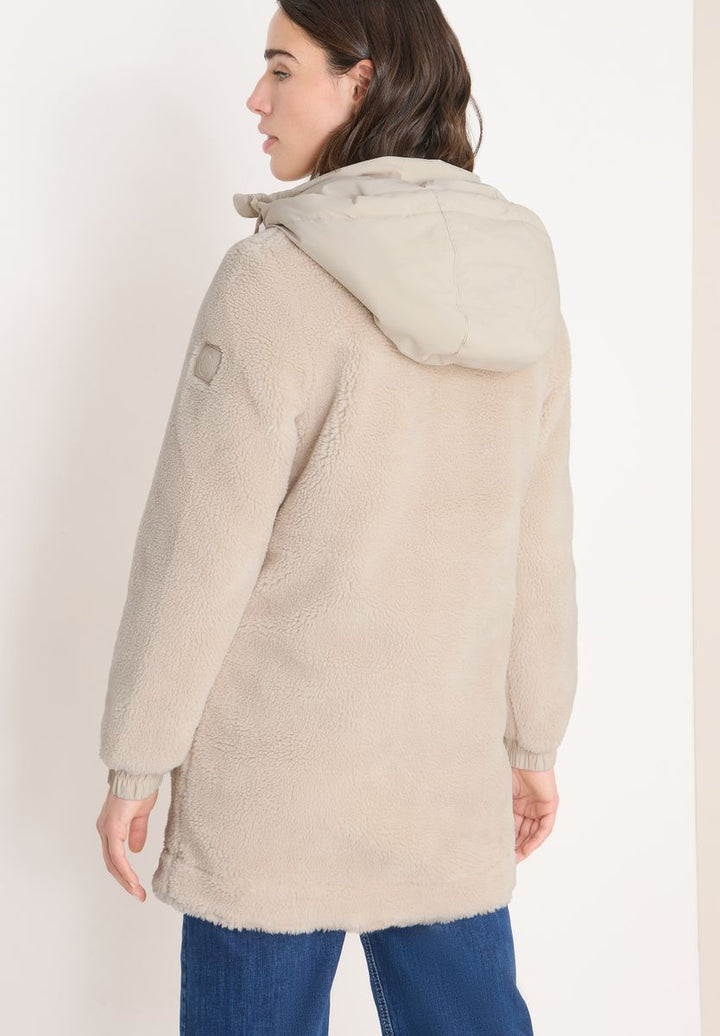 Kuscheliger Teddy-Mantel