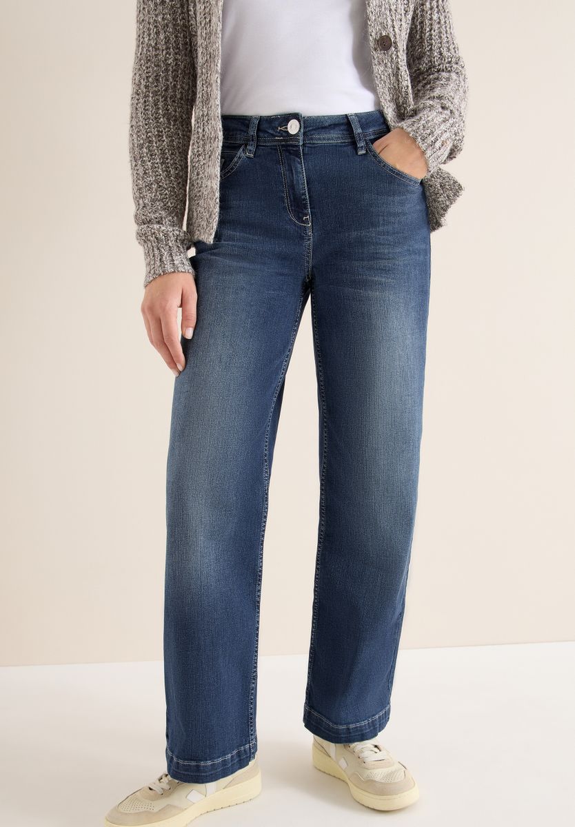Straight Leg Jeans