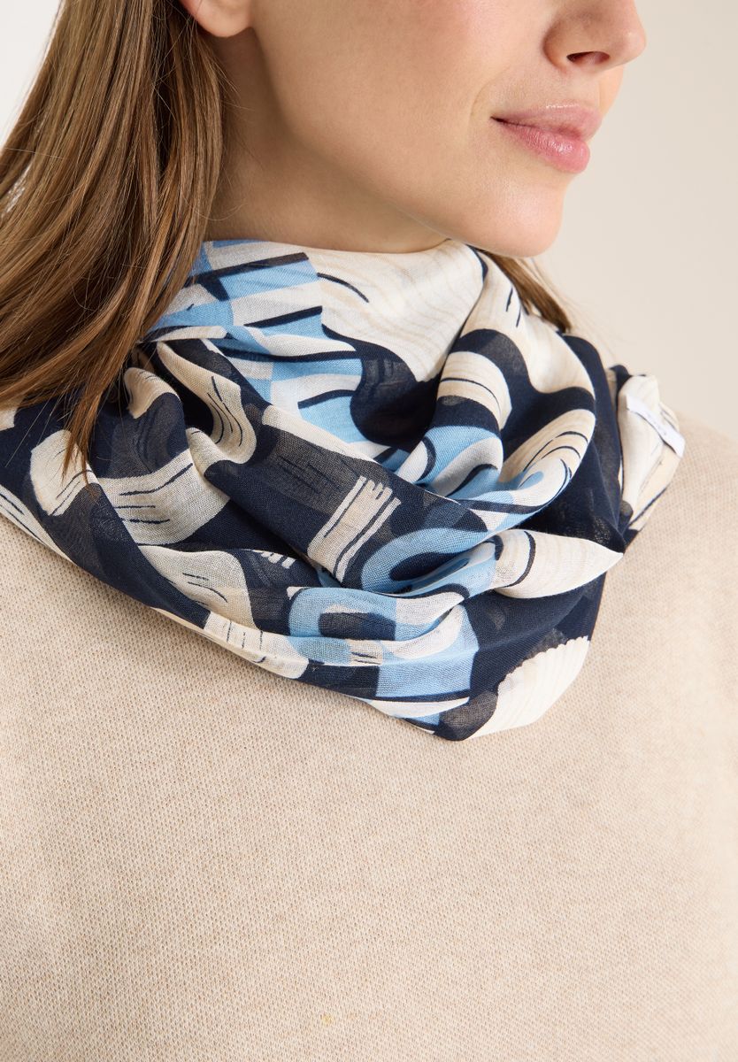 Gemusterter Loop-Schal