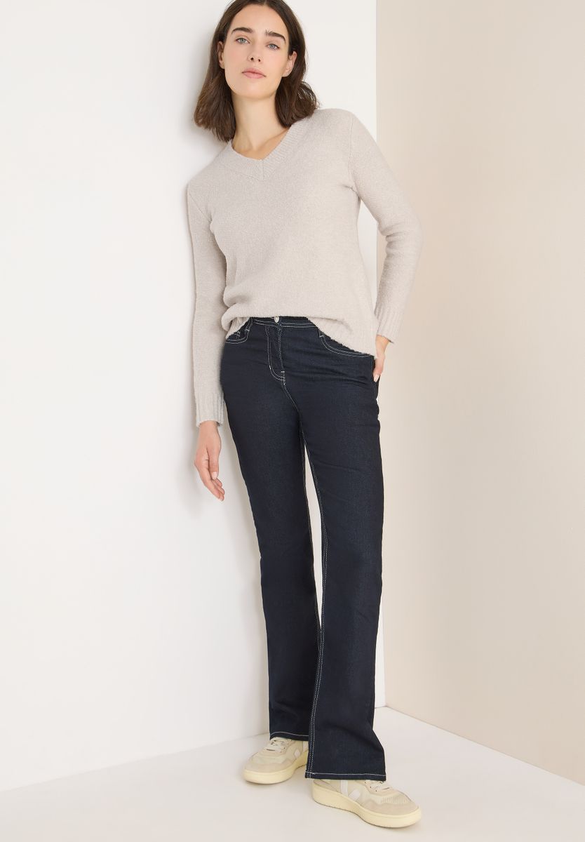 Bouclé V-Neck Pullover